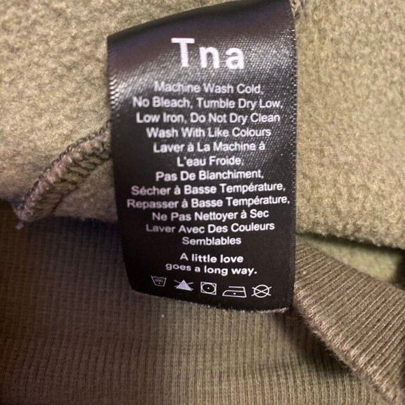 🌿 TNA Green Camo Print Pullover Hoodie (Size M) Cozy Fleece - Picture 8 of 9